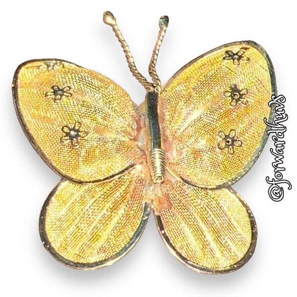 Bundle Sale 3 for $15 | Mesh Gold Tone Hand Crafted Butterfly Brooch - Picture 1 of 8